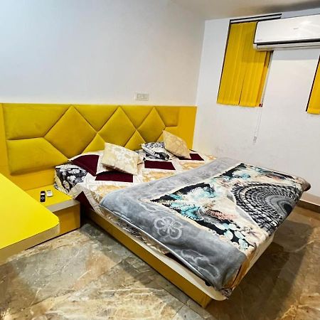 Couple Friendly Hotel - Sunset Orchha Extérieur photo