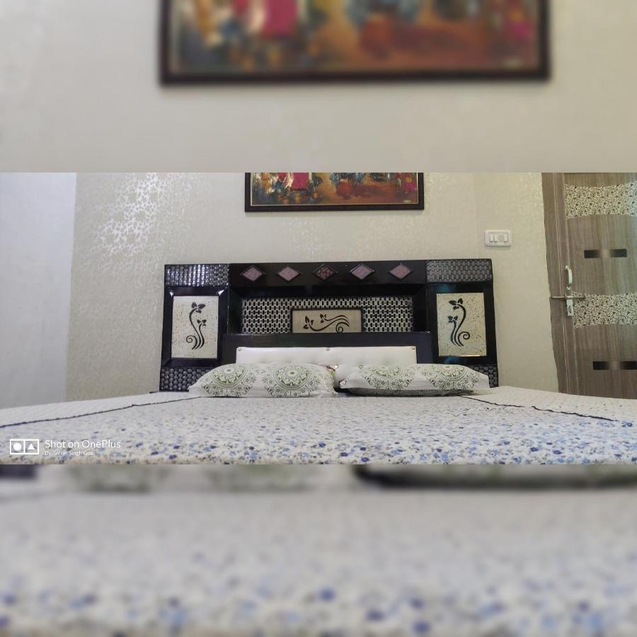 Couple Friendly Hotel - Sunset Orchha Extérieur photo