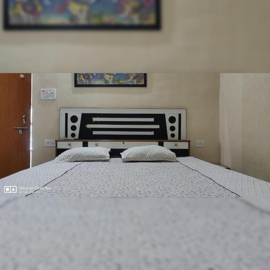 Couple Friendly Hotel - Sunset Orchha Extérieur photo