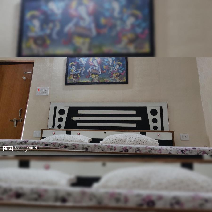 Couple Friendly Hotel - Sunset Orchha Extérieur photo