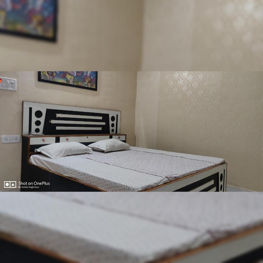 Couple Friendly Hotel - Sunset Orchha Extérieur photo