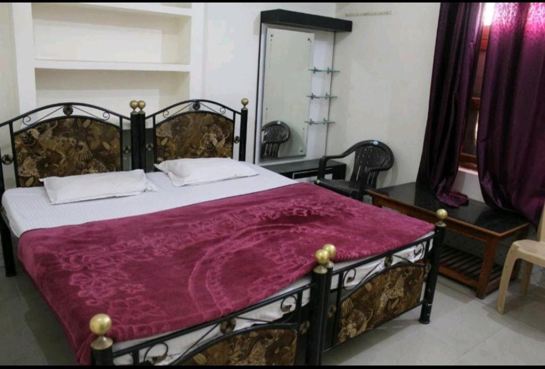 Couple Friendly Hotel - Sunset Orchha Extérieur photo