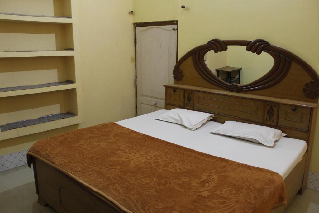 Couple Friendly Hotel - Sunset Orchha Extérieur photo